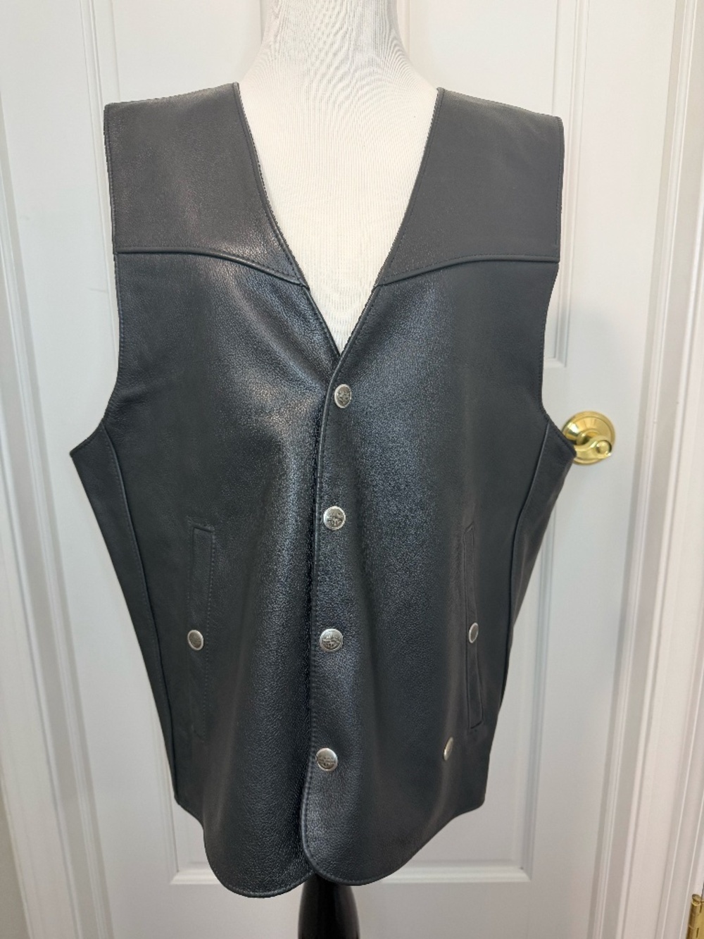 Vintage Harley-Davidson Genuine Leather Black Biker Vest Men's Large 1997